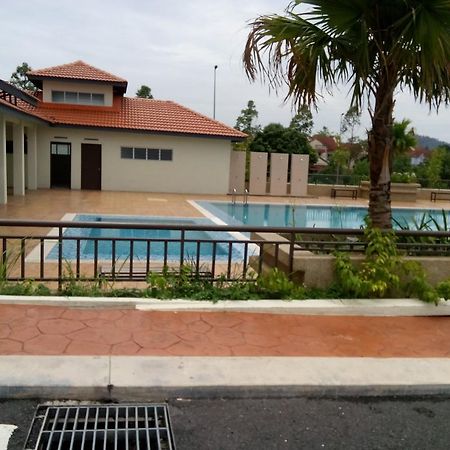 Homestay Puncak Alam Residensi Allamanda Bandar Puncak Alam Exterior photo